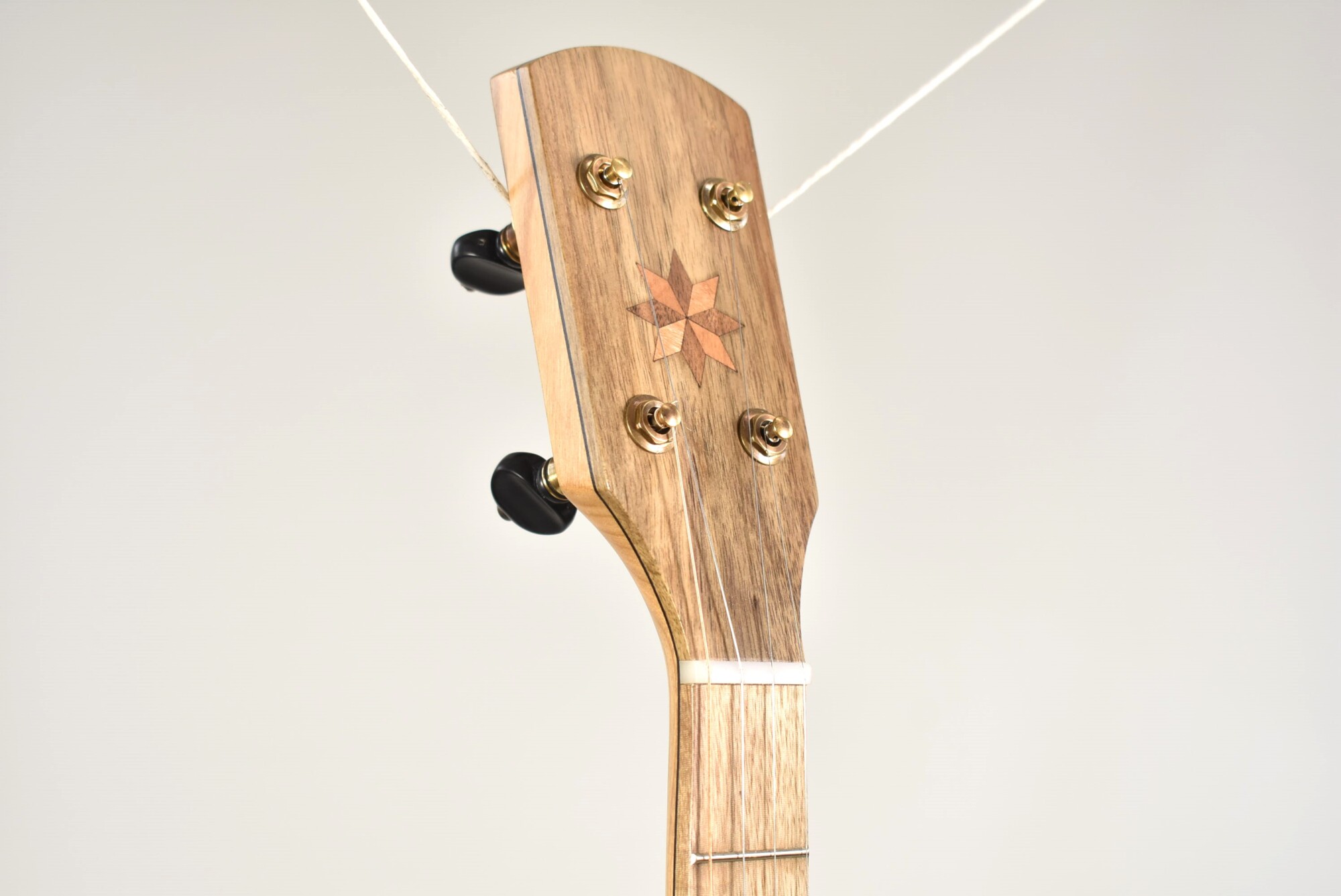possum_headstock